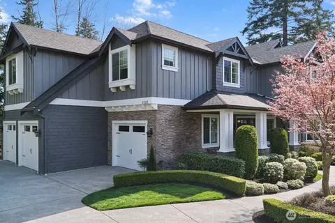 3232 112th Ave SE, Bellevue, WA 98004