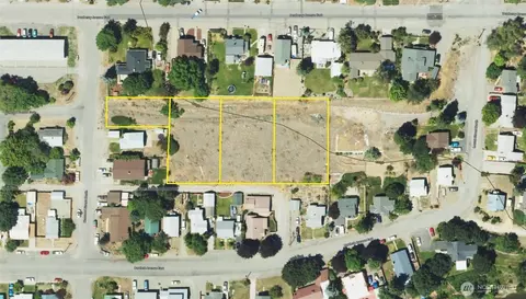 222 Kenwood St, Omak, WA 98841