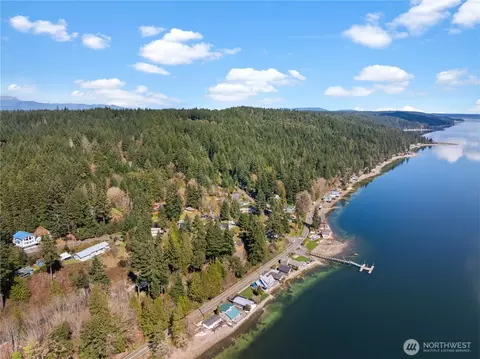 100 NE Alta Vista Dr, Belfair, WA 98528
