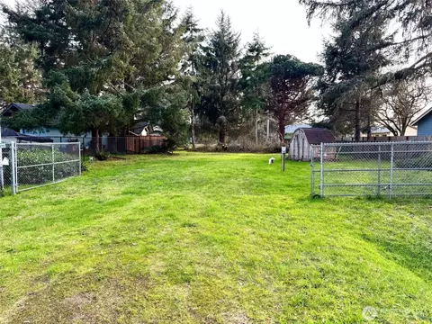439 Quinault Ave SE, Ocean Shores, WA 98569