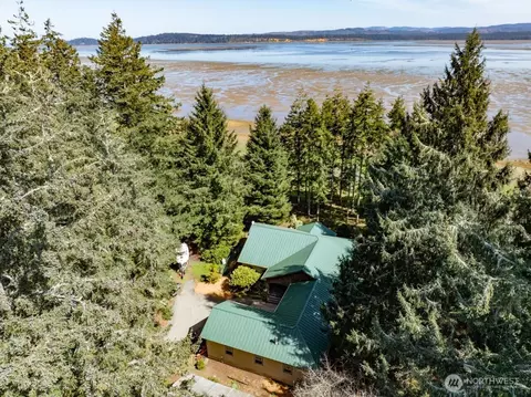 16820 Sandridge Rd, Long Beach, WA 98631