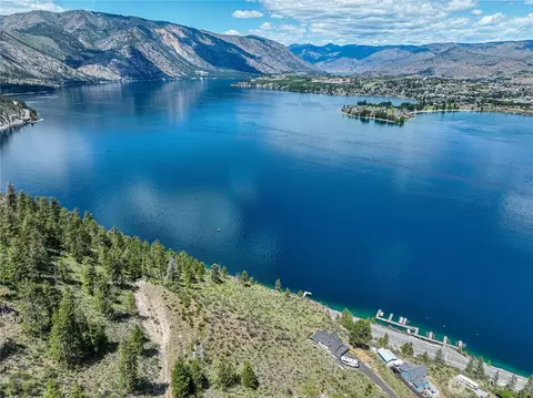 4620 S Lakeshore Rd, Chelan, WA 98816