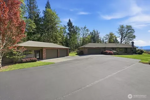 23747 262nd Pl SE, Maple Valley, WA 98038