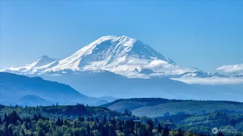 23747 262nd Pl SE, Maple Valley, WA 98038
