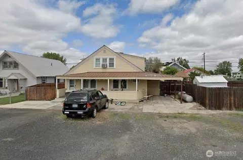 208 W Douglas St, Coulee City, WA 99115