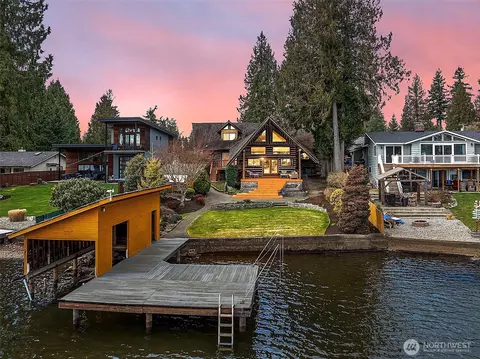 6358 S Island Dr E, Bonney Lake, WA 98391