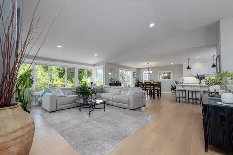 Living - 17407 3rd Ave SE, Bothell, WA 98012 photo 1 of 4