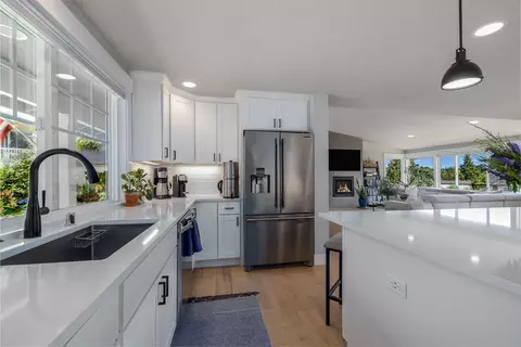 Kitchen - 17407 3rd Ave SE, Bothell, WA 98012 photo 3 of 3