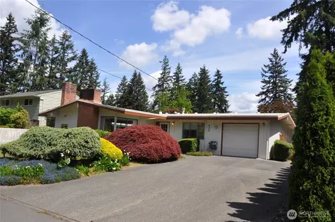632 164th Pl NE, Bellevue, WA 98008