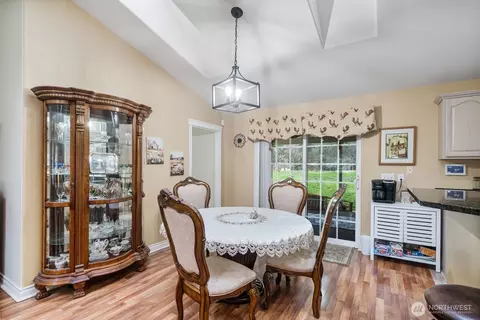 Dining - 181 John Rd, Chehalis, WA 98532 photo 1 of 2