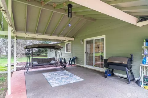 Exterior - 181 John Rd, Chehalis, WA 98532 photo 7 of 14