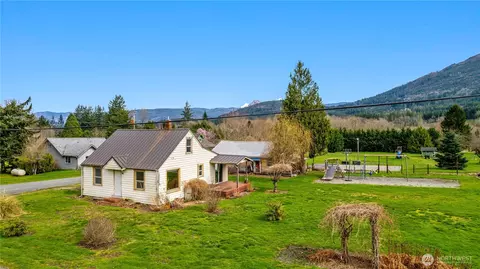 321 Royer St, Acme, WA 98220