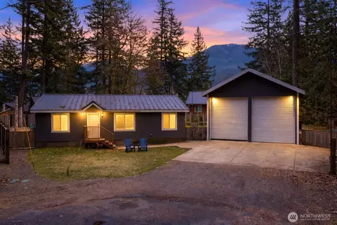 138 Sherwood Ln, Packwood, WA 98361