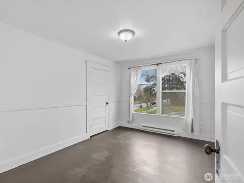 Bedroom - 1901 Hoyt Ave, Everett, WA 98201 photo 4 of 4