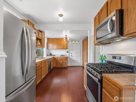 Kitchen - 1901 Hoyt Ave, Everett, WA 98201 photo 3 of 3