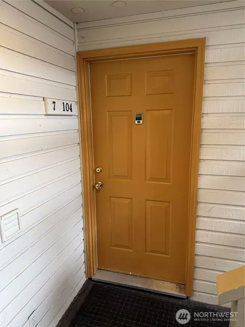 20156 Vikings Crest Loop NW # 7-104, Poulsbo, WA 98370