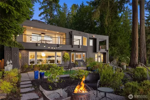 12145 Arrow Point Loop NE, Bainbridge Island, WA 98110