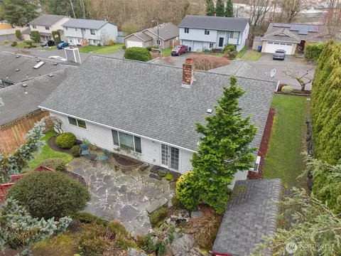 View/Area - 7503 7th Dr W, Everett, WA 98203 photo 2 of 7