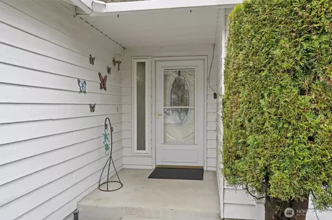 Entry Way - 7503 7th Dr W, Everett, WA 98203 photo 1 of 2