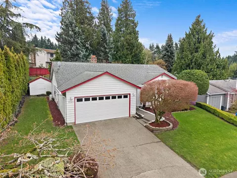 View/Area - 7503 7th Dr W, Everett, WA 98203 photo 3 of 7