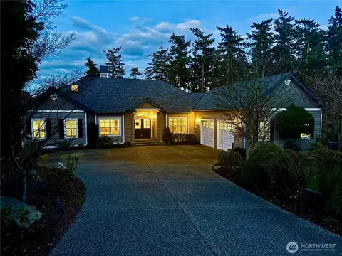 270 Kineth Point Pl, Coupeville, WA 98239