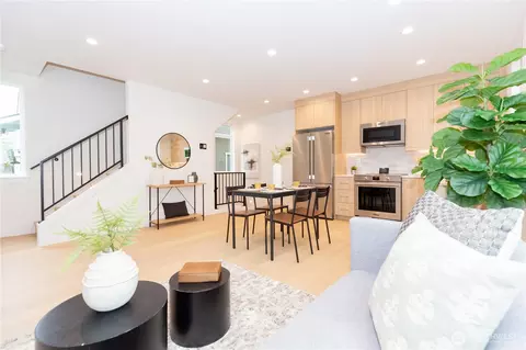 1530 25th Ave #B, Seattle, WA 98122