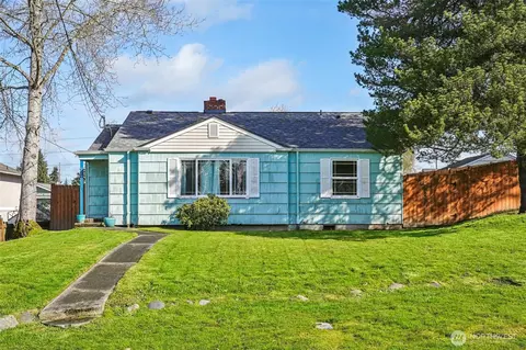 919 S 74th St, Tacoma, WA 98408