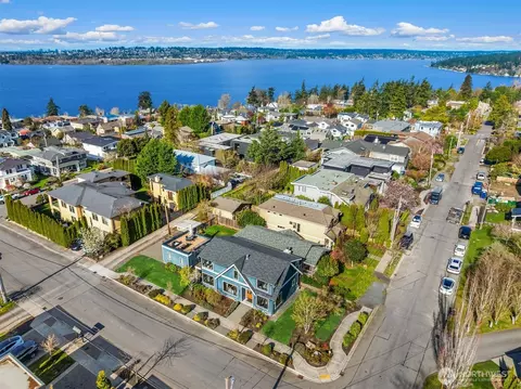 1231 4th St W, Kirkland, WA 98033
