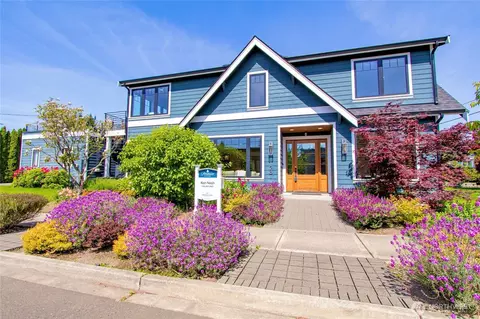 1231 4th St W, Kirkland, WA 98033