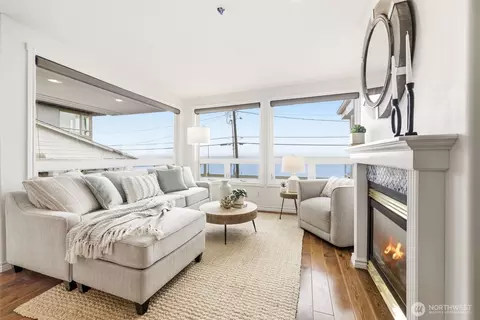 1600 Alki Ave SW #202, Seattle, WA 98116