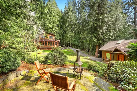 7400 Island Center Rd NE, Bainbridge Island, WA 98110