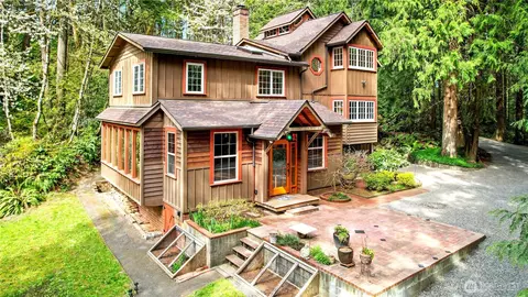 7400 Island Center Rd NE, Bainbridge Island, WA 98110