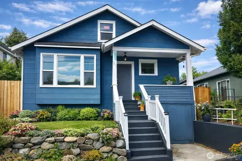 5611 Brooklyn Ave NE, Seattle, WA 98105
