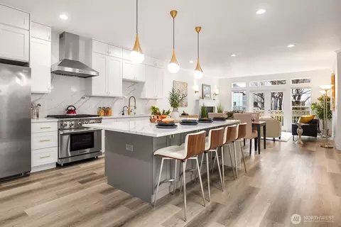 11870 SE 5th St, Bellevue, WA 98005