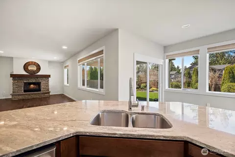 Kitchen - 4351 333rd Ave NE, Carnation, WA 98014 photo 3 of 5