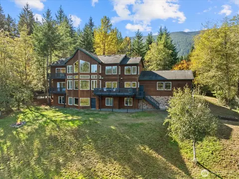 16470 Uplands Way SE, North Bend, WA 98045