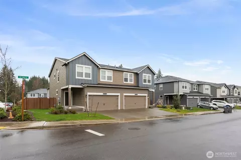 731 NE Cabot Ln, Bremerton, WA 98311