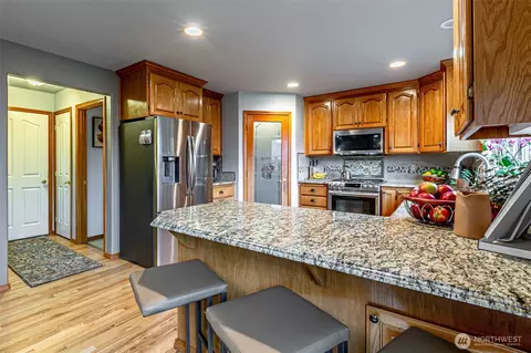 Kitchen - 14613 146th E, Orting, WA 98360 photo 4 of 4