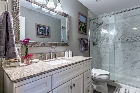Bath - 14613 146th E, Orting, WA 98360 photo 4 of 5