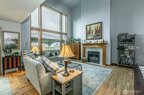 Living - 14613 146th E, Orting, WA 98360 photo 2 of 2