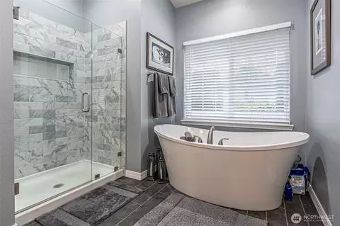 Bath - 14613 146th E, Orting, WA 98360 photo 2 of 5