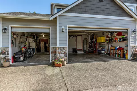 Exterior - 14613 146th E, Orting, WA 98360 photo 4 of 7