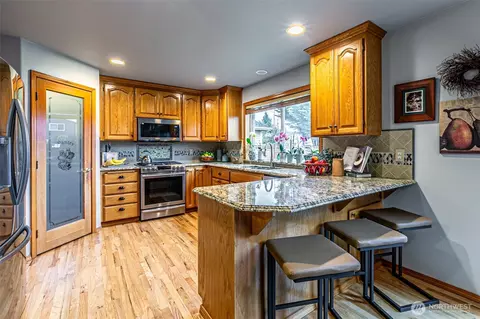 Kitchen - 14613 146th E, Orting, WA 98360 photo 1 of 4