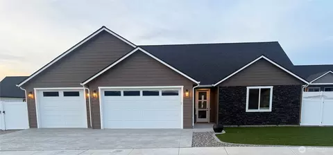889 NE Conner Ct, East Wenatchee, WA 98802