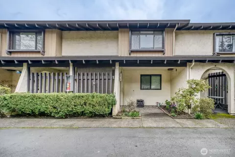 1723 NE 179th St #3, Shoreline, WA 98155
