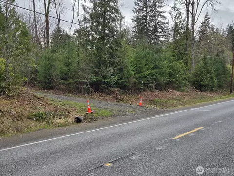 1801 E Crestview Dr, Shelton, WA 98584