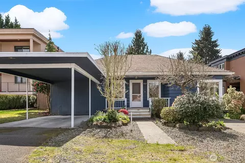 321 6th Ave S, Kirkland, WA 98033