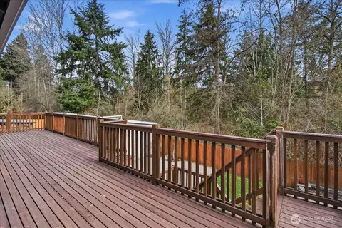 Exterior - 24223 13th Pl W, Bothell, WA 98021 photo 3 of 6