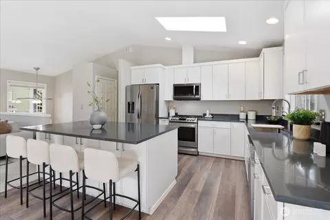 Kitchen - 24223 13th Pl W, Bothell, WA 98021 photo 3 of 4