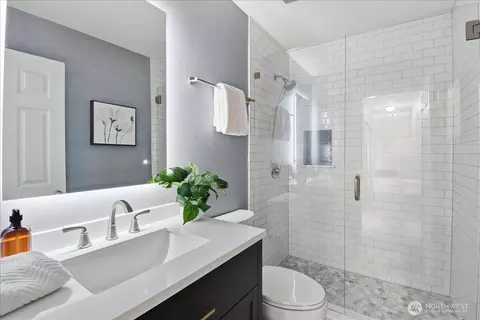 Bath - 24223 13th Pl W, Bothell, WA 98021 photo 4 of 4